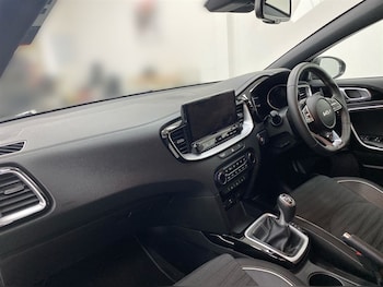 Used Kia Ceed 2025 for sale - 79159902: Photo