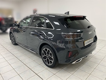 Used Kia Ceed 2025 for sale - 79159902: Photo