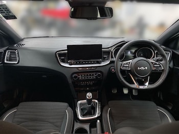 Used Kia Ceed 2025 for sale - 79159902: Photo