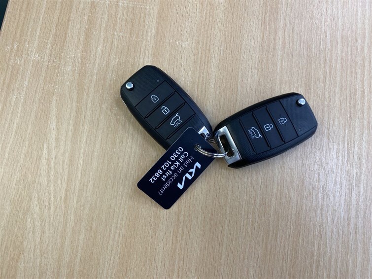 Used Kia Stonic 2023 for sale - 78102570: Photo 61