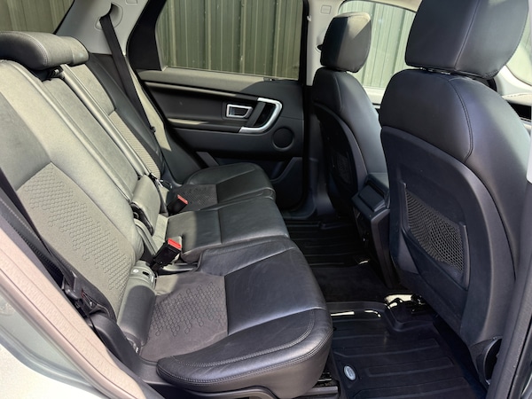 Used Land Rover Discovery Sport 2015 for sale - 75092418: Photo 11