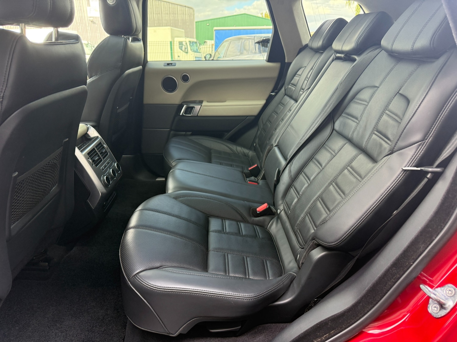 Used Land Rover Range Rover Sport 2016 for sale - 76097485: Photo 10