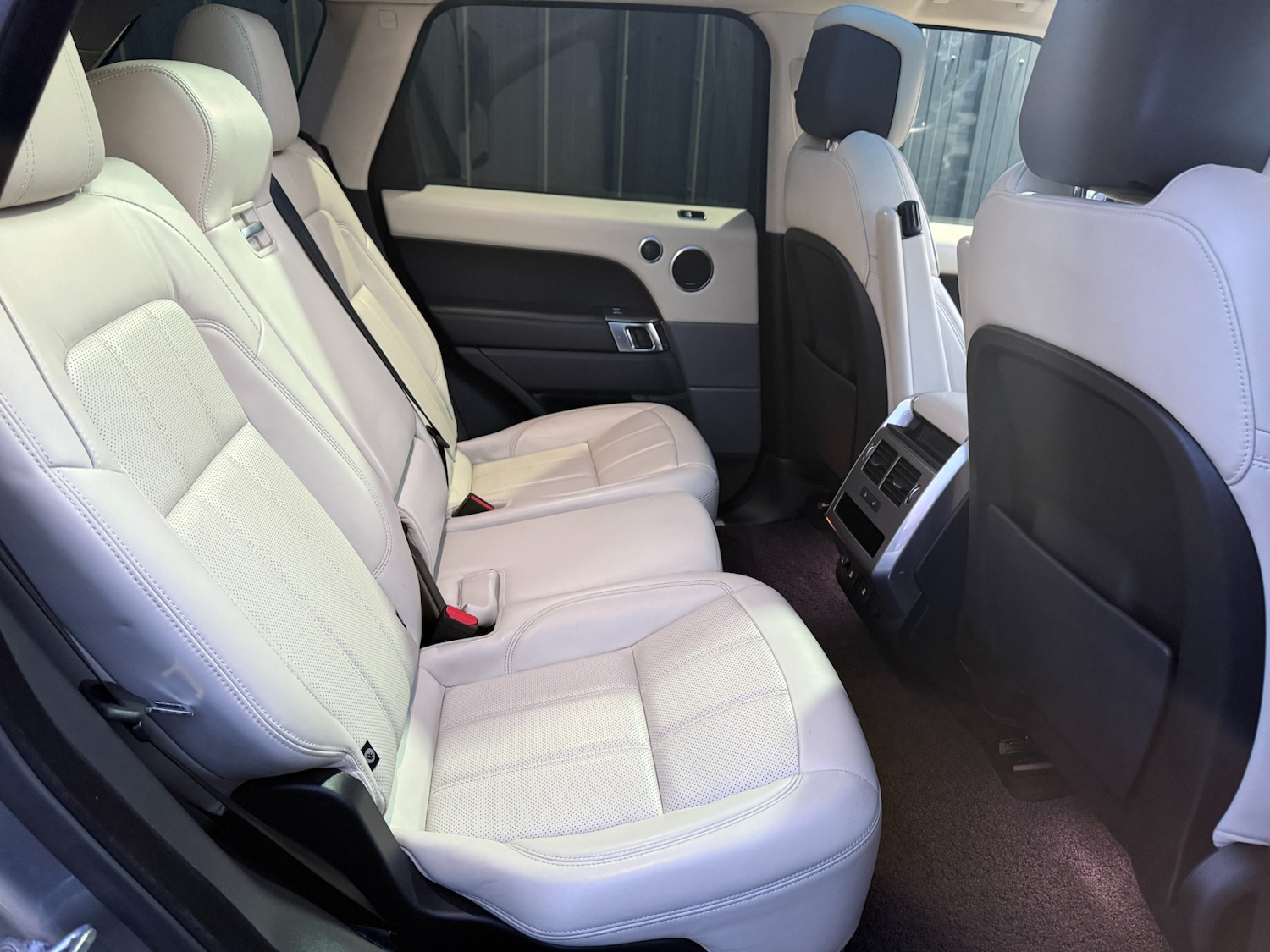 Used Land Rover Range Rover Sport 2017 for sale - 77165479: Photo 11