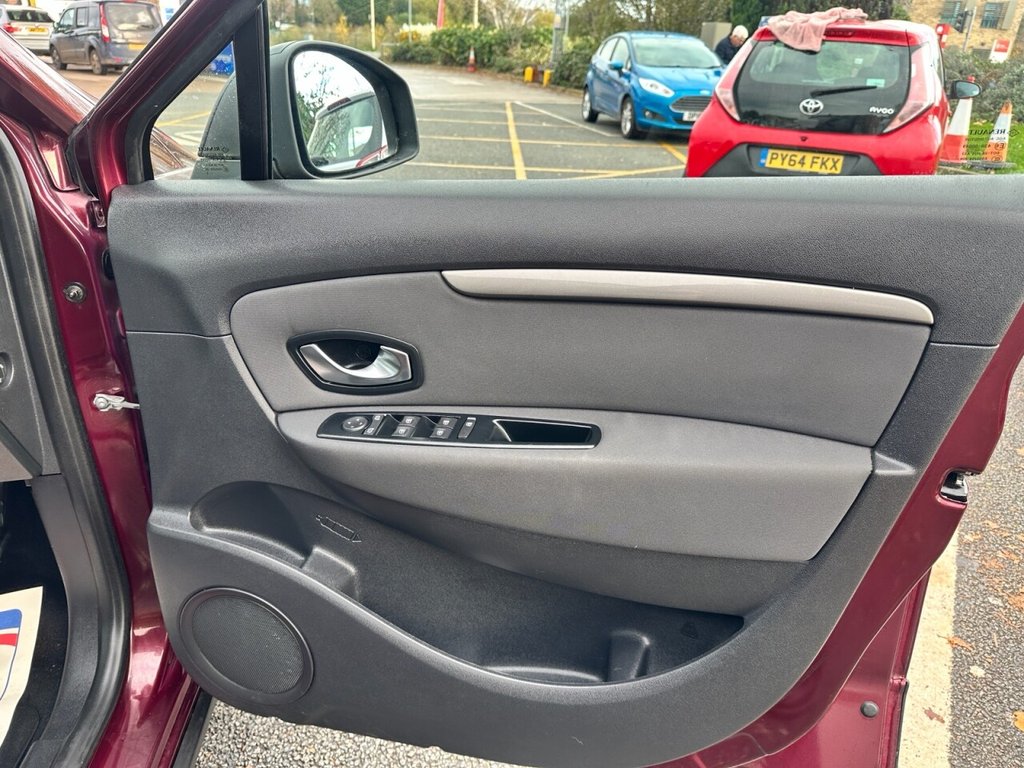 Used Renault Scenic Xmod 2015 for sale - 76547105: Photo 28