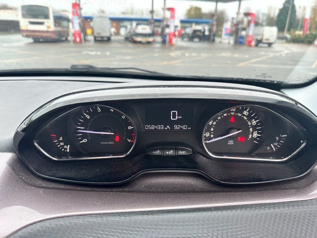 Used Peugeot 2008 2014 for sale - 76547109: Photo 10