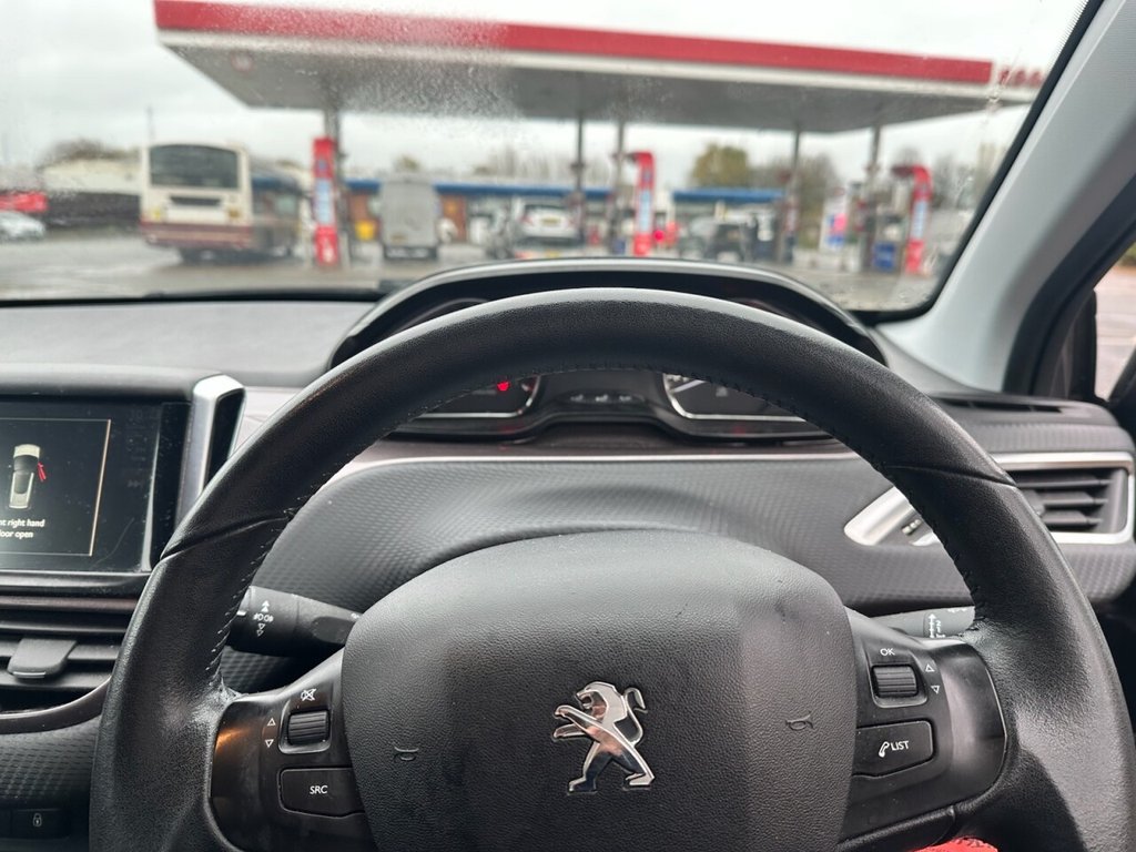 Used Peugeot 2008 2014 for sale - 76547109: Photo 9