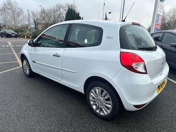 Used Renault Clio 2011 for sale - 77384135: Photo