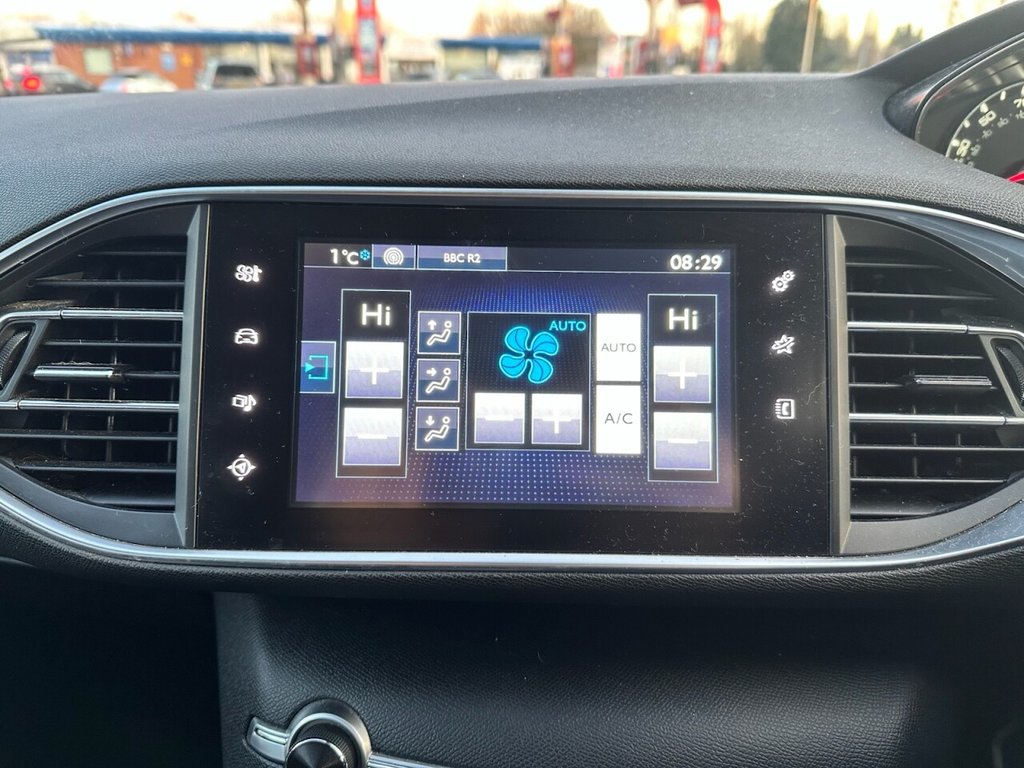 Used Peugeot 308 2017 for sale - 77302133: Photo 10