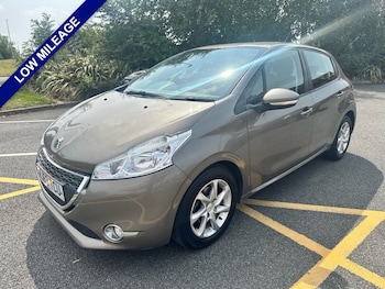 Used Peugeot 208 2013 for sale - 75473688: Photo