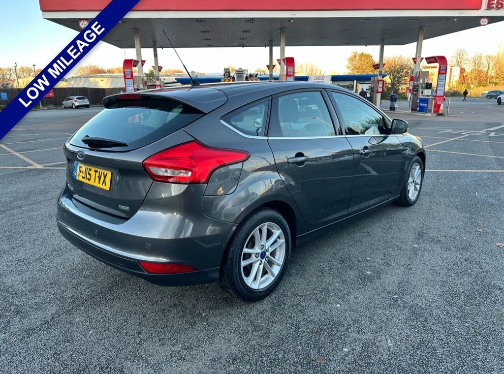 Used Ford Focus 2015 for sale - 76631817: Photo 3