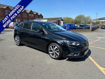 Used Renault Megane 2017 for sale - 78349265: Photo