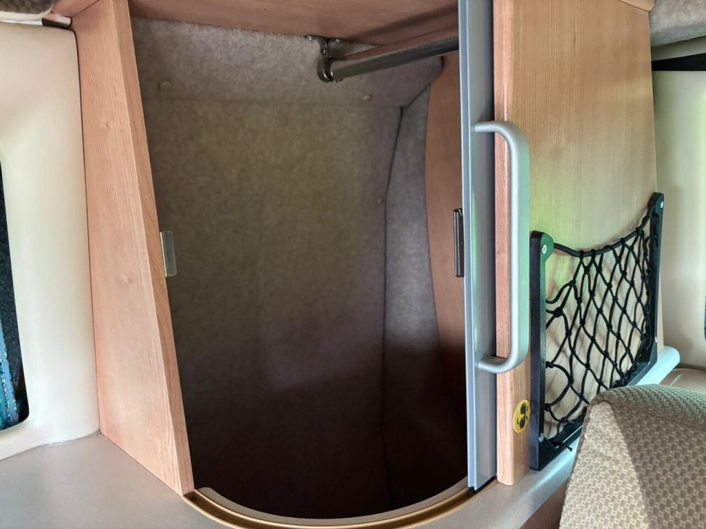 Used Volkswagen Transporter 2009 for sale - 77263108: Photo 9