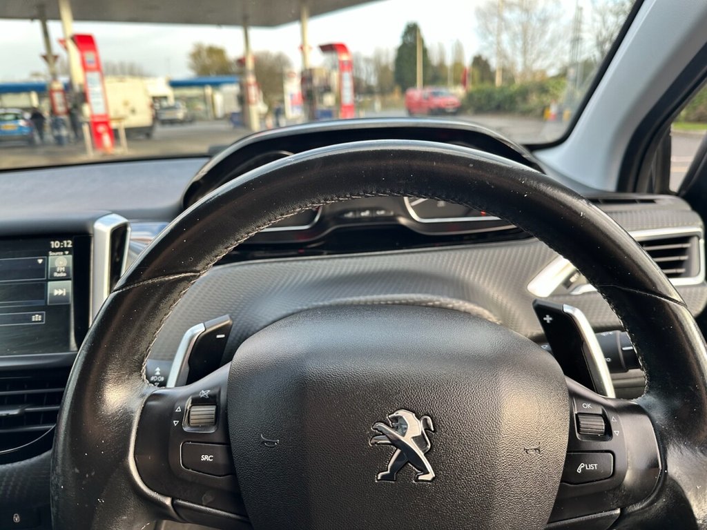 Used Peugeot 208 2015 for sale - 76740176: Photo 11