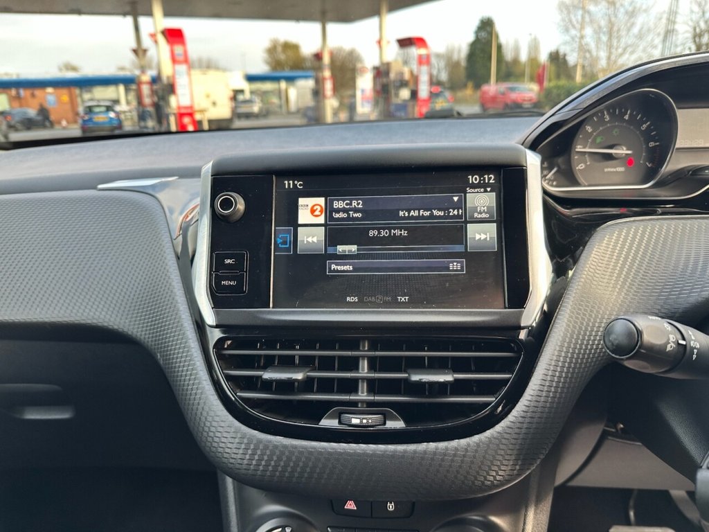 Used Peugeot 208 2015 for sale - 76740176: Photo 13