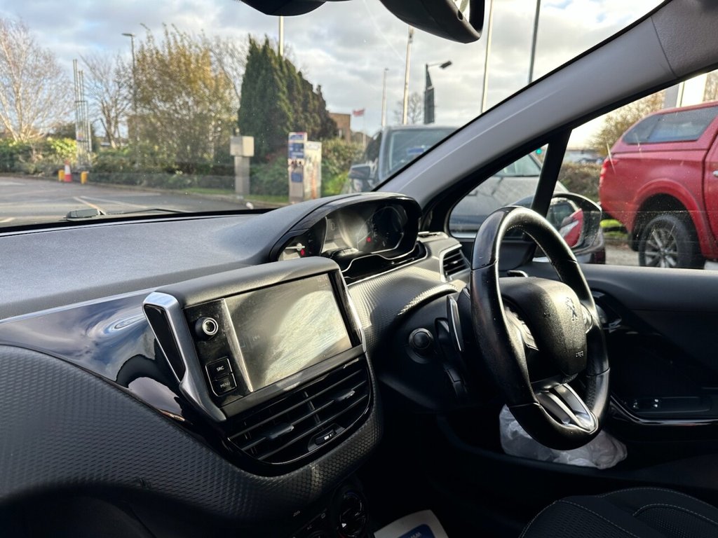 Used Peugeot 208 2015 for sale - 76740176: Photo 32