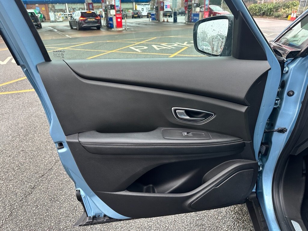 Used Renault Scenic 2017 for sale - 77139779: Photo 10