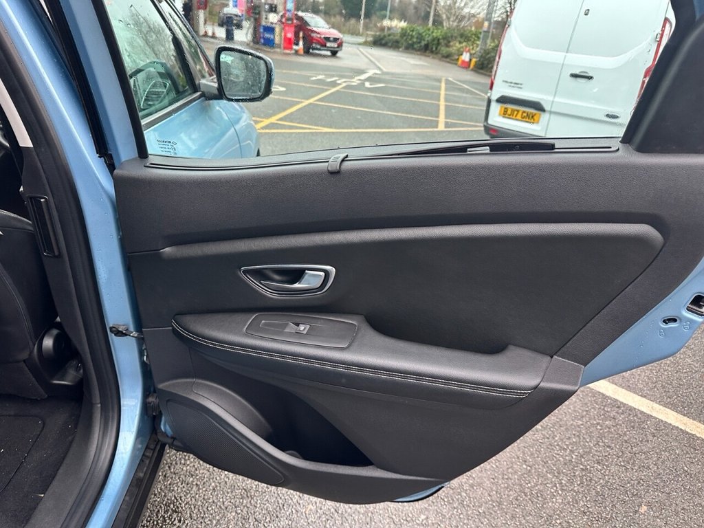 Used Renault Scenic 2017 for sale - 77139779: Photo 19