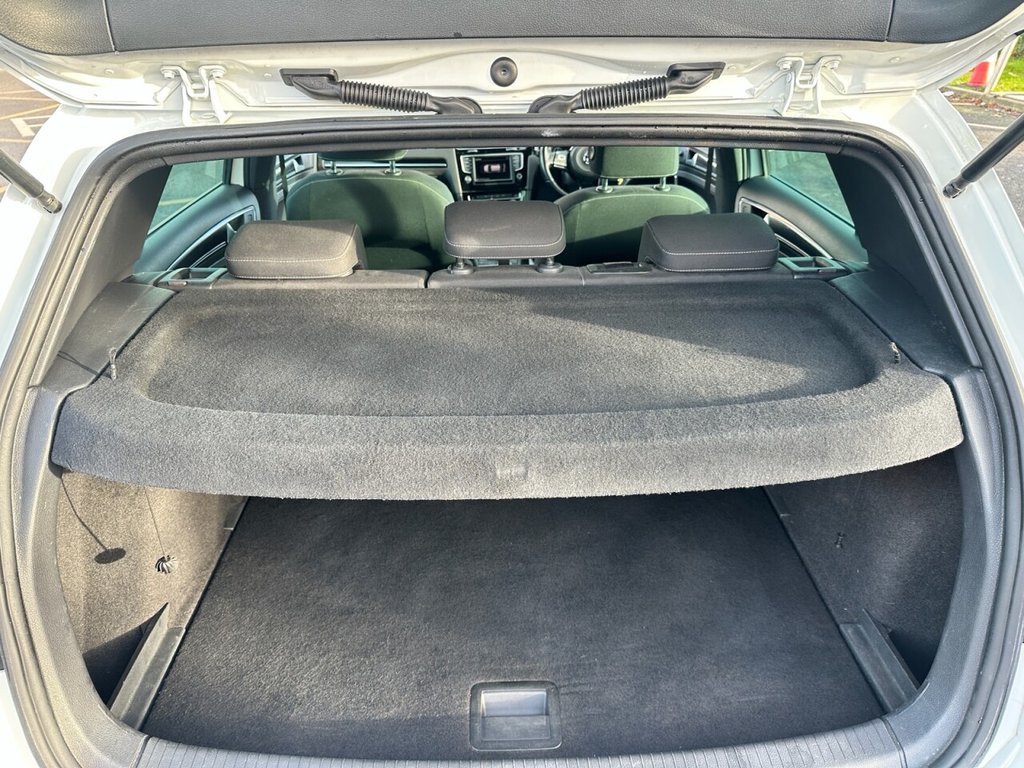 Used Volkswagen Golf 2015 for sale - 76710858: Photo 17