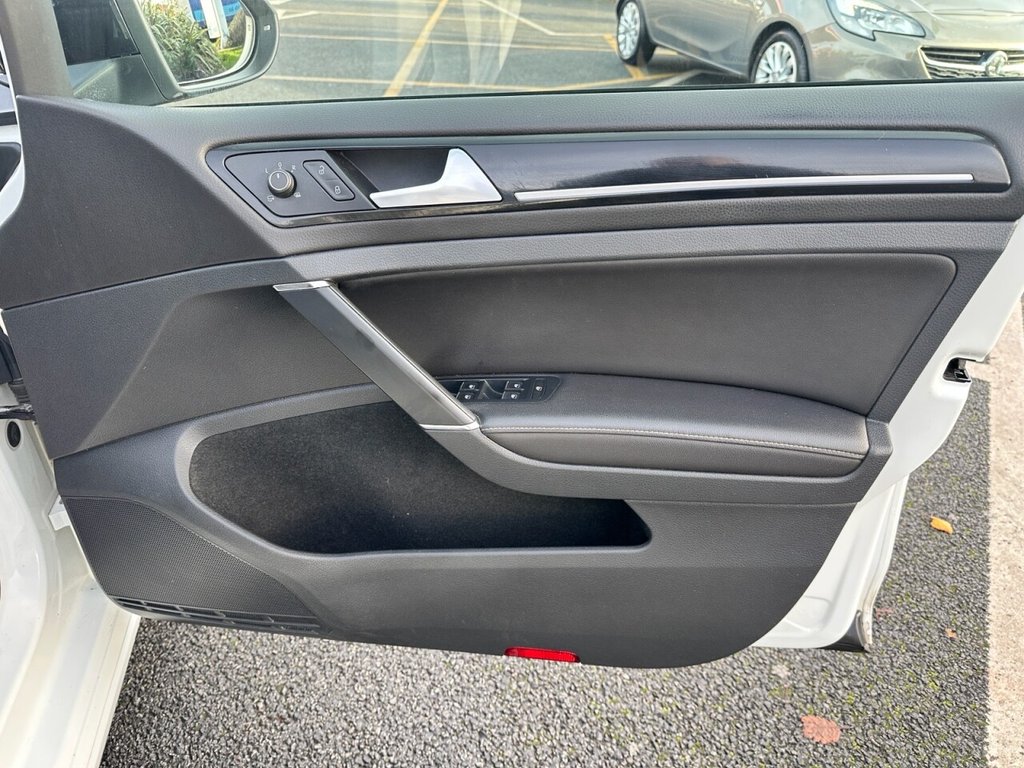 Used Volkswagen Golf 2015 for sale - 76710858: Photo 22