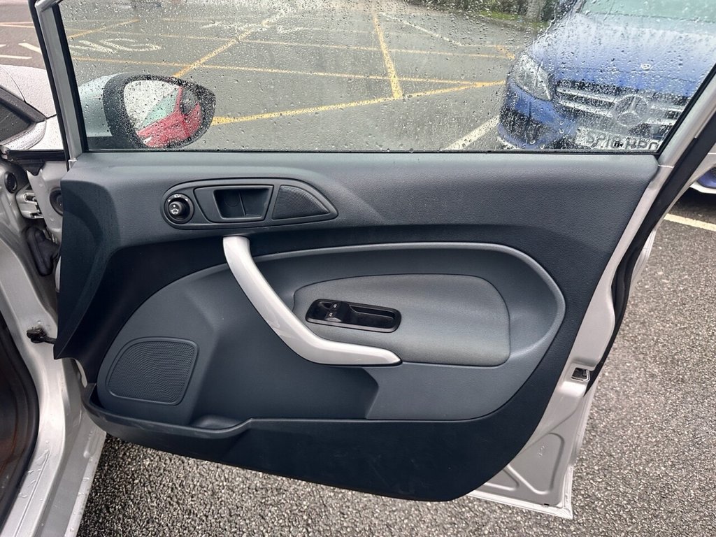Used Ford Fiesta 2011 for sale - 77288011: Photo 20