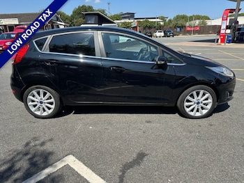 Used Ford Fiesta 2015 for sale - 79265036: Photo