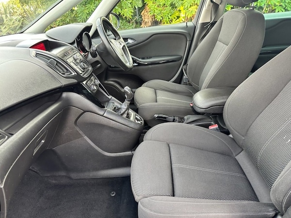 Used Vauxhall Zafira Tourer 2015 for sale - 76118449: Photo 14