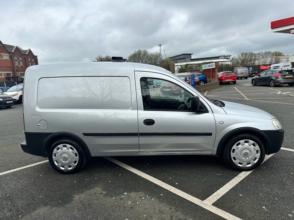 Used Vauxhall Combo 2009 for sale - 78082238: Photo 5