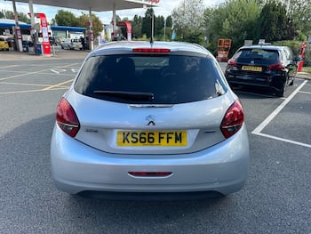 Used Peugeot 208 2016 for sale - 79749286: Photo