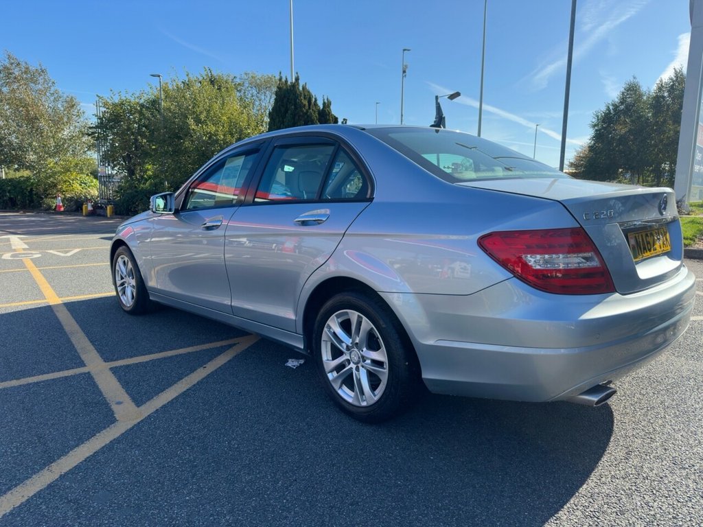 Used Mercedes-Benz C-Class 2012 for sale - 76106239: Photo 5