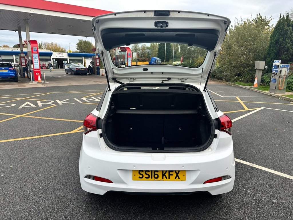 Used Hyundai i20 2016 for sale - 75753152: Photo 18