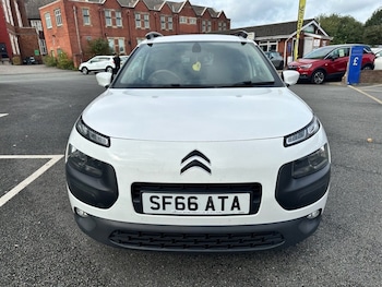 Used Citroen C4 Cactus 2017 for sale - 75952864: Photo