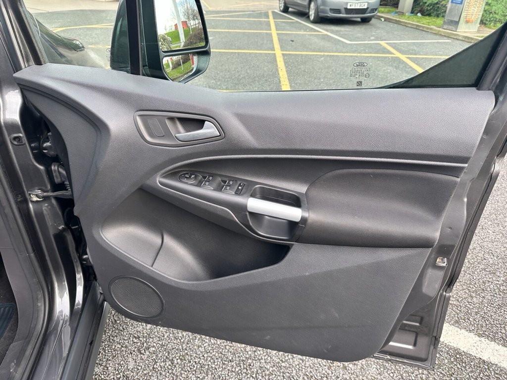 Used Ford Grand Tourneo Connect 2016 for sale - 77263719: Photo 20