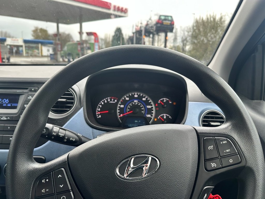 Used Hyundai i10 2016 for sale - 76686635: Photo 9