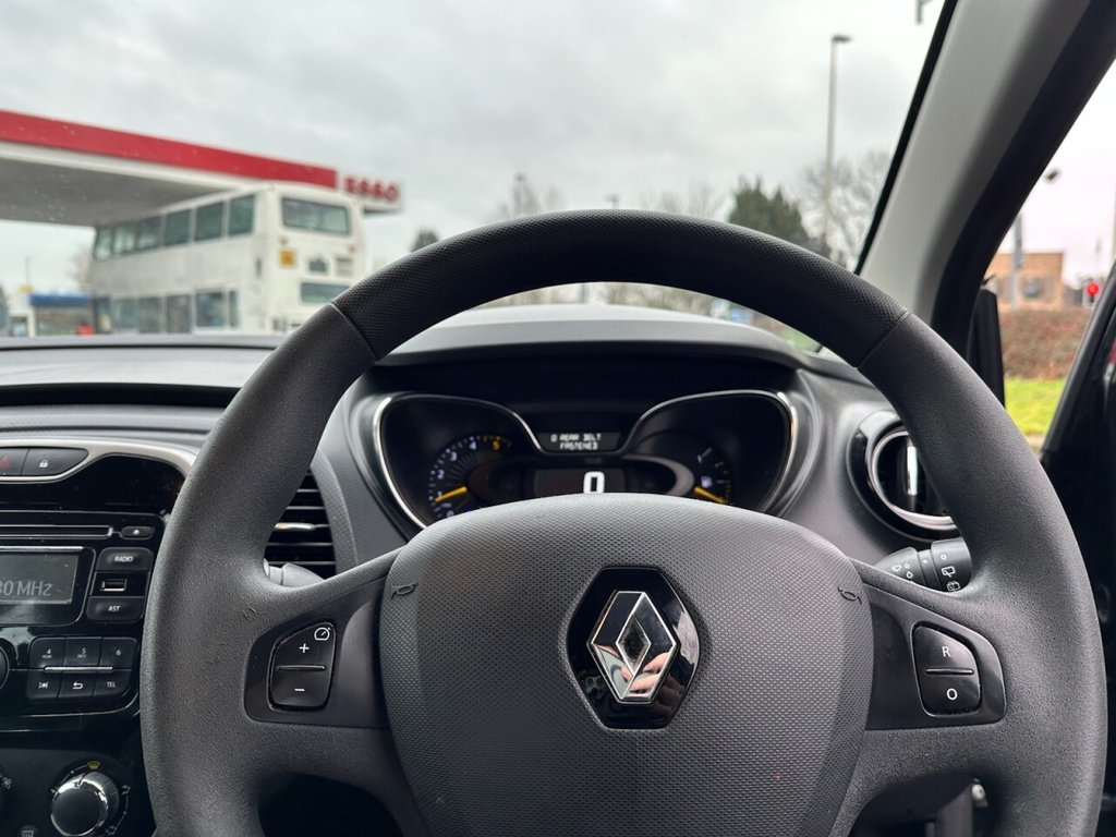 Used Renault Captur 2015 for sale - 77408549: Photo 10