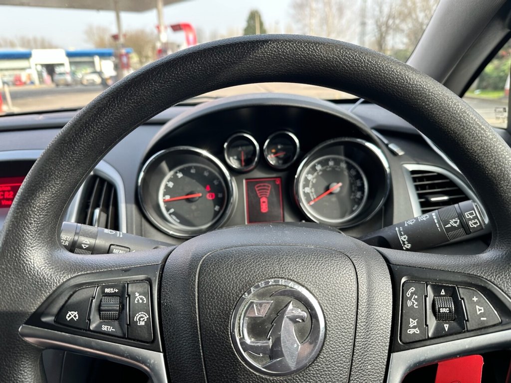 Used Vauxhall Astra 2013 for sale - 77765425: Photo 10