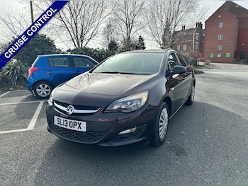 Used Vauxhall Astra 2013 for sale - 77765425: Photo