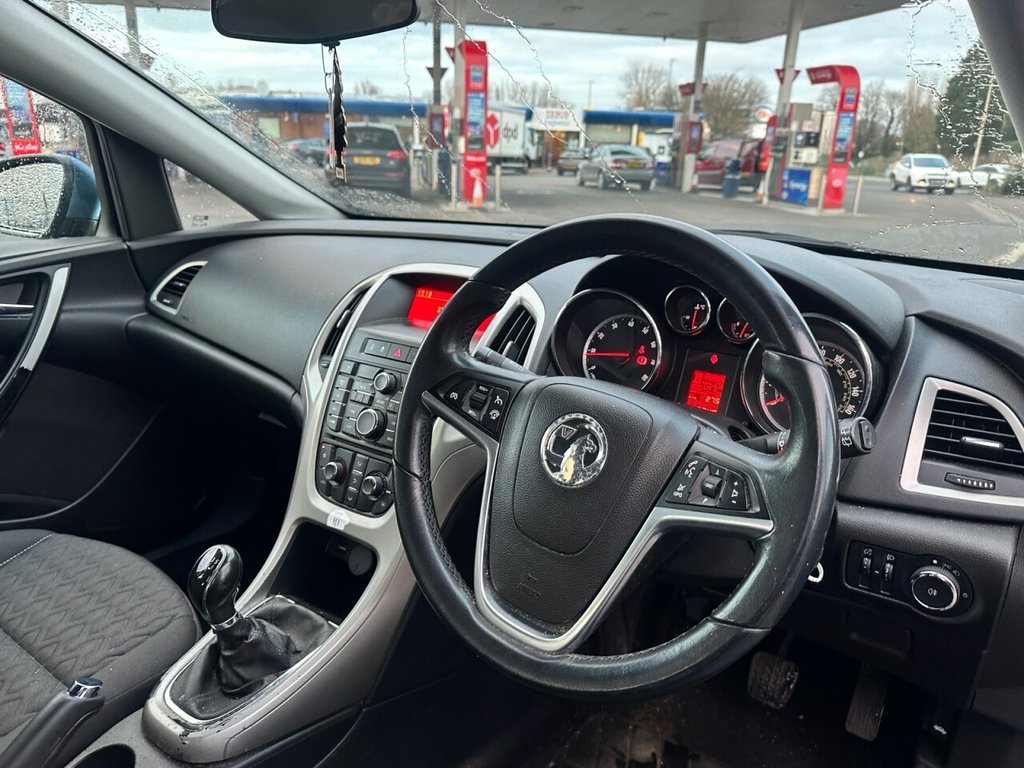 Used Vauxhall Astra 2014 for sale - 77080334: Photo 10