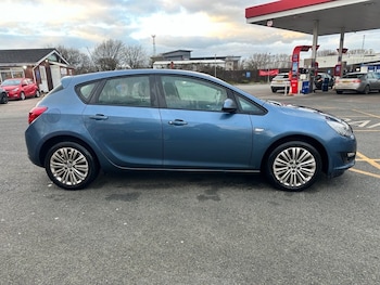 Used Vauxhall Astra 2014 for sale - 77080334: Photo