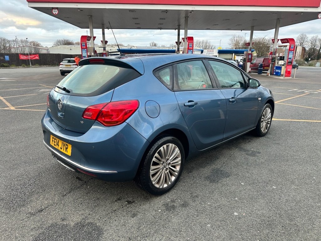 Used Vauxhall Astra 2014 for sale - 77080334: Photo 3