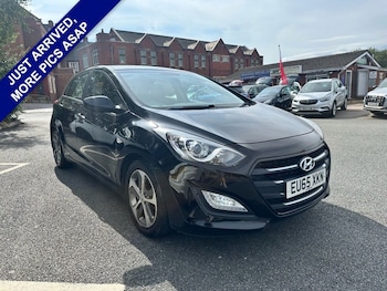 Used Hyundai i30 2015 for sale - 79358517: Photo