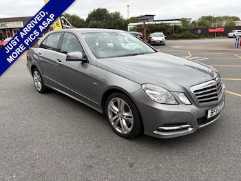 Used Mercedes-Benz E-Class 2011 for sale - 75642439: Photo