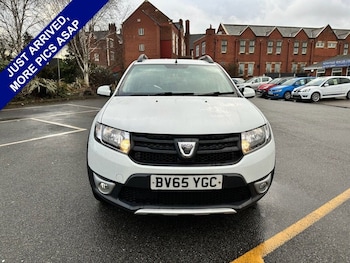 Used Dacia Sandero Stepway 2015 for sale - 77534919: Photo