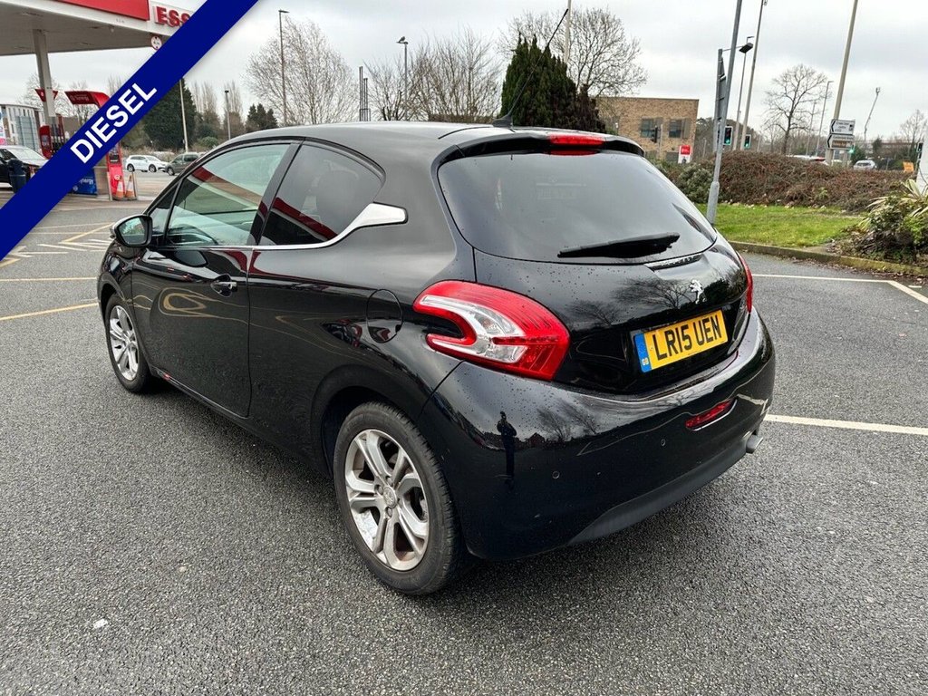 Used Peugeot 208 2015 for sale - 77437070: Photo 5
