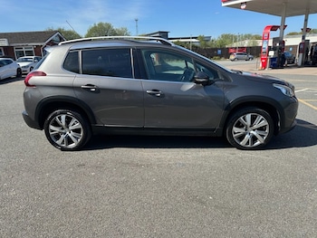 Used Peugeot 2008 2017 for sale - 78331256: Photo