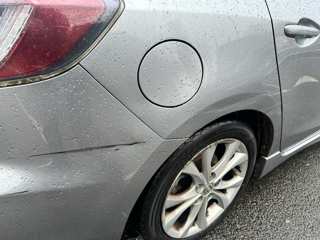 Used Mazda Mazda3 2009 for sale - 76923828: Photo 5