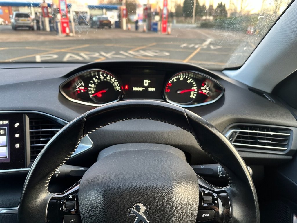 Used Peugeot 308 2017 for sale - 77200581: Photo 9