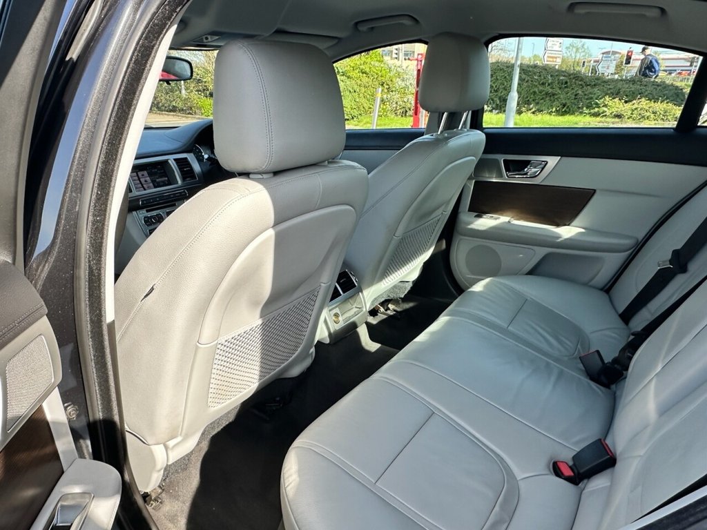 Used Jaguar XF 2013 for sale - 78167355: Photo 23