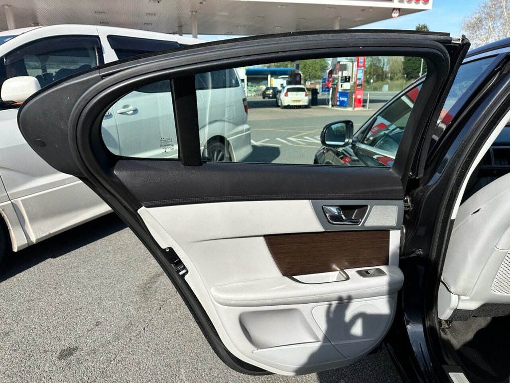 Used Jaguar XF 2013 for sale - 78167355: Photo 25