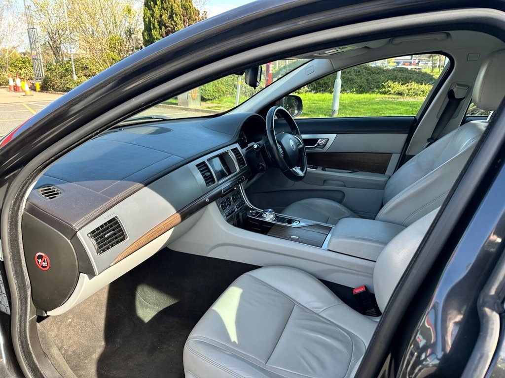 Used Jaguar XF 2013 for sale - 78167355: Photo 26