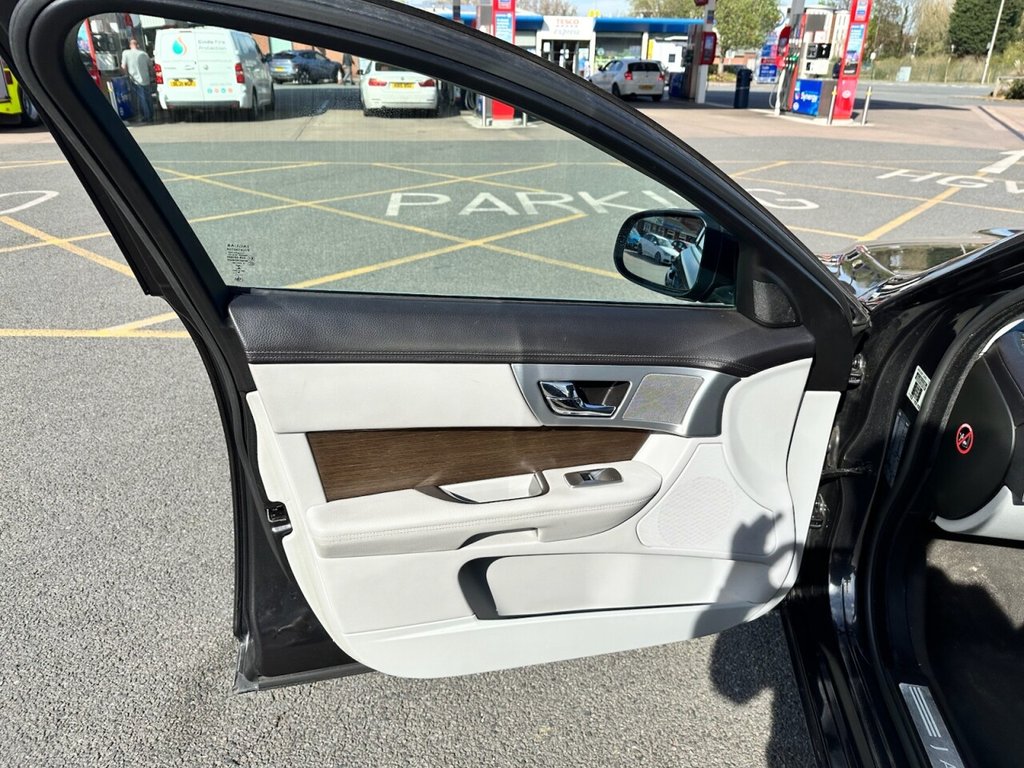 Used Jaguar XF 2013 for sale - 78167355: Photo 28